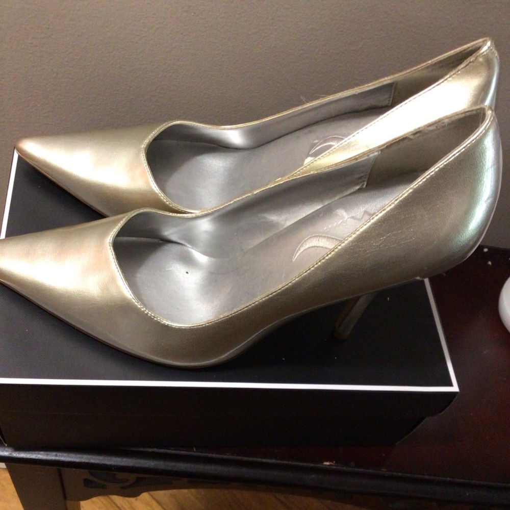Brand New pumps!